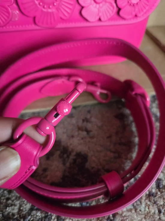 Coach Rogue Top Handle Tea Rose In DRAGONFRUIT - Overseas Exclusive - Picture 4 of 16